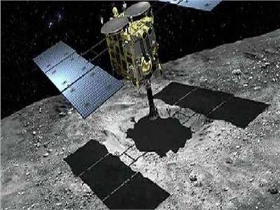 مسبار «هايابوسا» الياباني يغادر كويكبا لتوصيل عينات إلى الأرض 2020