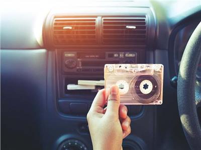 دراسة: الاستماع إلى الموسيقى أثناء القيادة يقلل من إجهاد القلب