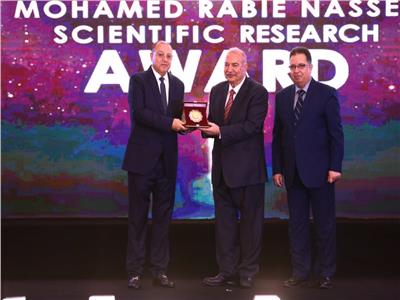 مفيد شهاب وجمال عصمت يحصدان جائزة محمد ناصر ربيع البحثية