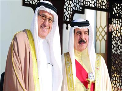 العاهل البحريني ومستشاره