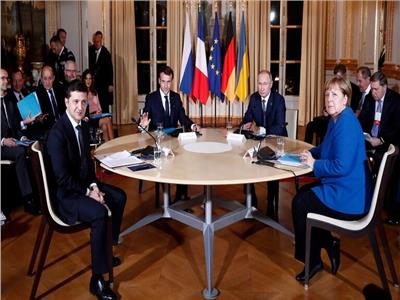 بوتين خلال اجتماعة  مع نظيره الأوكراني فولوديمير زيلينسكي بمشاركة زعيمي فرنسا وألمانيا
