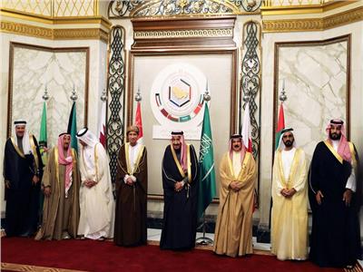 صورة لقادة القمة الخليجية من رويترز 