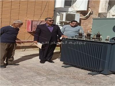 رئيس طور سيناء يتابع استلام مهمات ومحولات كهرباء المدينة 