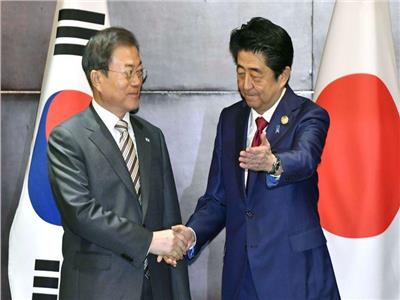 زعيما كوريا الجنوبية واليابان