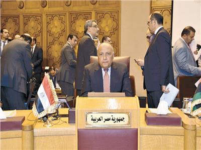 سامح شكرى وزير الخارجية خلال مشاركته أحد الاجتماعات بالجامعة العربية