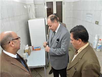 محافظ أسيوط يتفقد أعمال التطوير بمستشفى الرمد