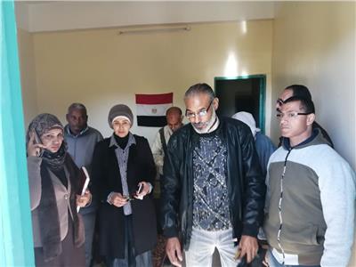 رئيسة مدينة سفاجا تحيل رئيس قرية النصر وسكرتير القرية للتحقيق بسبب الإهمال والتقاعس
