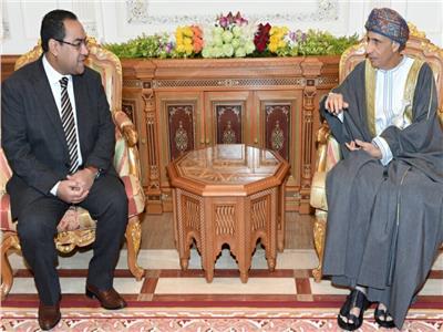 نائب رئيس الوزراء العماني يشيد بالعلاقات العمانية المصرية 