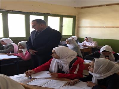 شوشه يتفقد امتحانات نصف العام بمدارس سيناء