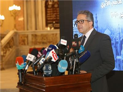 وزير السياحة والآثار د. خالد العناني،