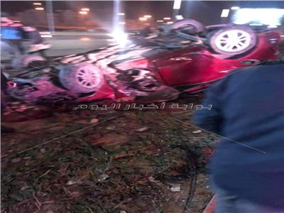 إصابة 4 في حادث انقلاب سيارة بالشيخ زايد