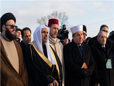 وفد برئاسة أمين عام رابطة العالم الإسلامي يختتم زيارته لمواقع الإبادة في أوشفيتز 