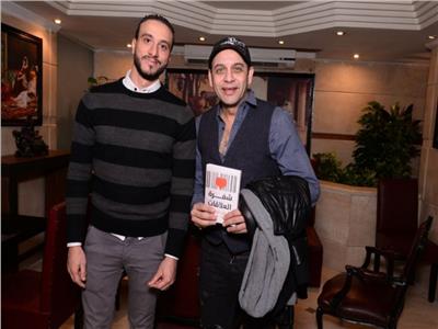 صور| مصطفى قمر ودينا عبد الله وإيناس مكي بحفل توقيع كتاب «شفرة العلاقات»