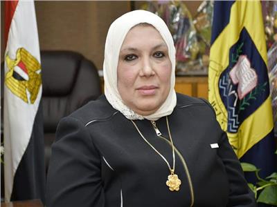 ماجدة هجرس رئيس جامعة قناة
