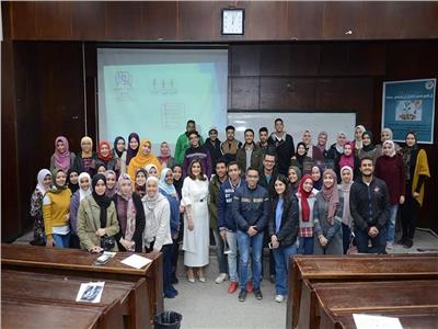 نور الزيني تتحدث لطلاب اقتصاد وعلوم سياسية القاهرة عن مهارات ووظائف المستقبل