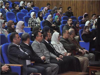 الجامعات المصرية تنظم ندوات للتوعية بمخاطر فيروس كورونا
