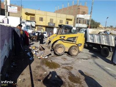 إنشاء ٦٠ وحدة بيوجاز وحملات نظافة بقري أبوقرقاص بالمنيا