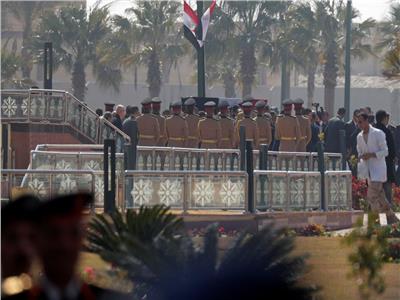 إلهام شاهين في جنازة الرئيس الأسبق محمد حسني مبارك