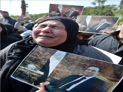 أبرز المشاهد المؤثرة من جنازة الرئيس الأسبق حسني مبارك 