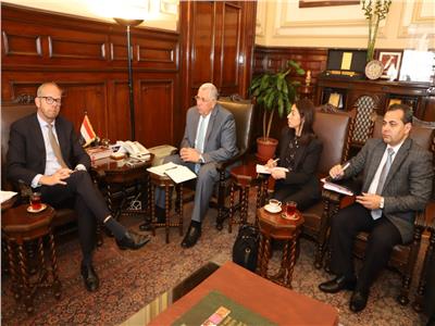 لقاء وزير الزراعة بالسفير الهولندي بالقاهرة