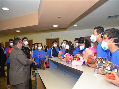 وزارة الهجرة تنظم زيارة لشباب المصريين بكندا إلى مستشفى الناس للأطفال