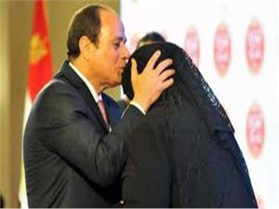 يوم المرأة المصرية| 8 قرارات أنصف بها «السيسي» الغارمات والمستضعفات