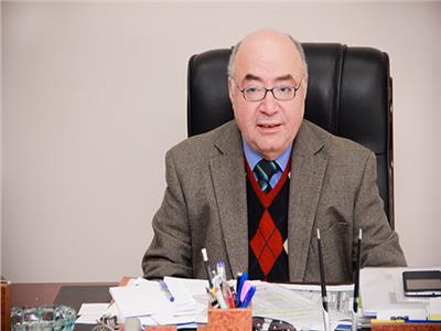 دكتور مصطفى كمال رئيس جامعة بدر