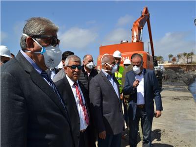 كامل الوزير يتابع أعمال مشروع المحطة متعددة الأغراض بميناء الإسكندرية