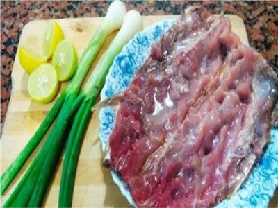 «بعد شائعة محاربته لكورونا» .. خبيرة تغذية تحذر من تناول «الفسيخ»