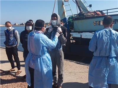 عزل 15 صيادًا عائدين من ليبيا في فندق بدمنهور