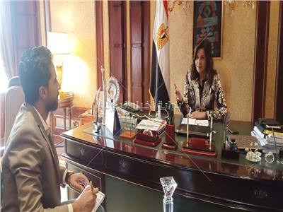 وزيرة الهجرة خلال حوارها مع محرر «بوابة أخبار اليوم»