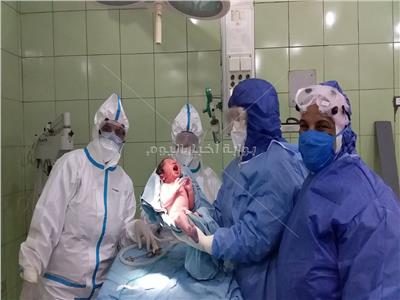 مستشفى كفر الدوار  للحجر الصحى يحتفل بأول ولادة قيصرية