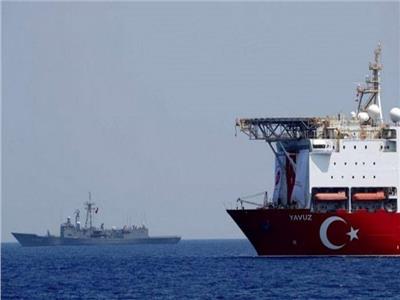 اليونان تعترض سفينه شحن تركية محملة بالسلاح في طريقها لليبيا