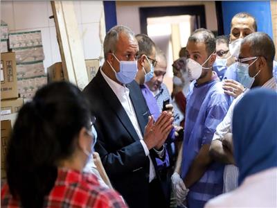 لجنة المرور على مستشفيات العزل تتابع سير العمل بمستشفى حميات نجع حمادي