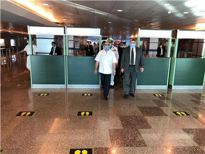 وزير الطيران المدني خلال جولة تفقدية بمطار الغردقة الدولى