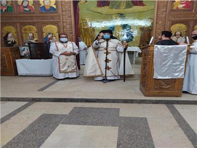 النائب البطريركي يزور كنيسة العذراء مريم بعين شمس في اطار الزيارات الرعوية.