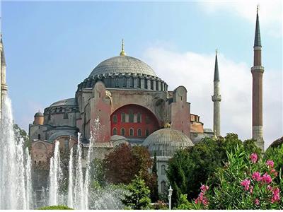يونيسكو تدعو تركيا لعدم تحويل كاتدرائية آيا صوفيا إلى مسجد