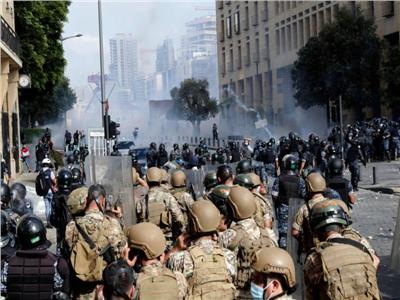 اشتباكات ومواجهات عنيفة بين المتظاهرين اللبنانيين والقوى الأمنية في  بيروت