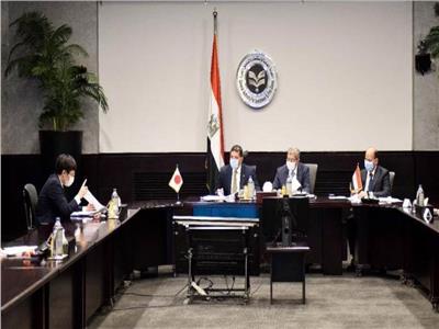 الرئيس التنفيذي لهيئة الاستثمار يلتقي رئيس مجلس الأعمال المصري - الياباني