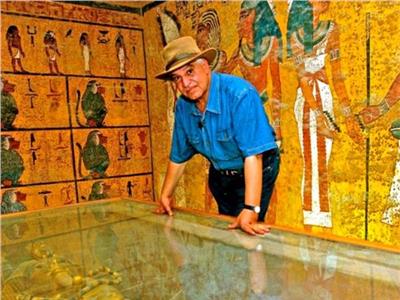  عالم الآثار المصرية الدكتور زاهي حواس  وزير الآثار الأسبق