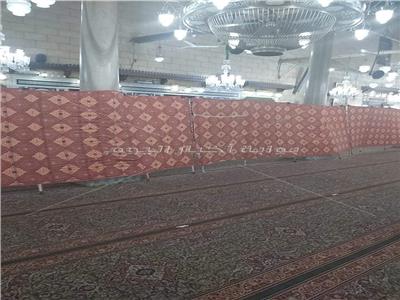 مسجد الحسين يفتح أبوابه لاستقبال المصلين لأداء الجمعة الأولى بعد توقف ٦ أشهر