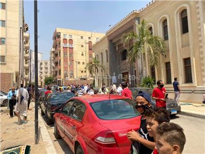 توافد المصليين على المساجد احتفالا لاداء صلاة الجمعة بعد أزمة كورونا