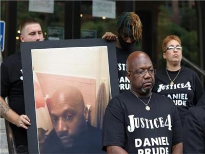 بعد وفاة رجل أسود عقب اعتقاله.. وقف 7 ضباط عن العمل في نيويورك 
