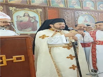 الأنبا باخوم يحتفل باعلان  كنيسة العذراء بقويسنا مقراً بطريركياً وكاتدرائية 