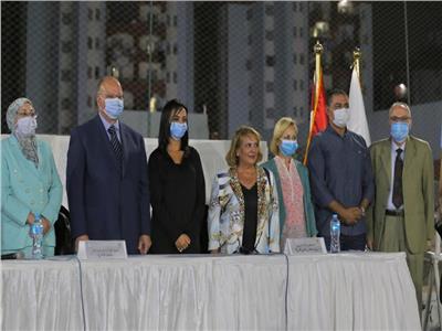 رئيسة المجلس القومي للمرأة ومحافظ القاهرة يشهدان إحتفالية توزيع شهادات ” أمان” بالاسمرات