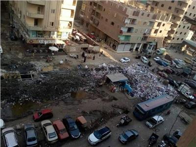 تلال القمامة بشوارع شبرا بالقليوبية