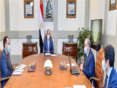 الرئيس عبد الفتاح السيسي خلال اجتماعه بوزير التموين