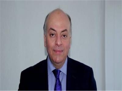 الدكتور محمد المنيسي، استشاري الجهاز الهضمي والكبد
