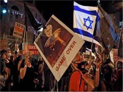 آلاف الإسرائيليين يحتجون على نتنياهو بسبب كورونا
