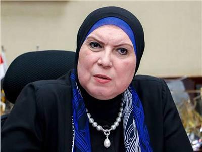 السفيرة نبيلة مكرم وزيرة الهجرة 
